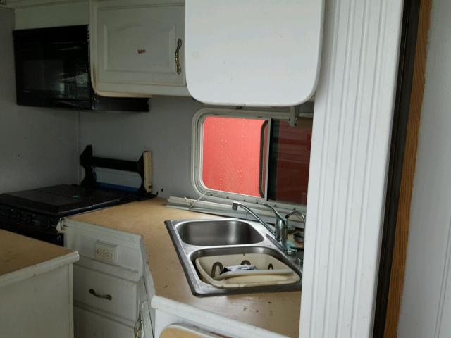 4YDF3632931480889 - 2003 OTHR MOTORHOME WHITE photo 8