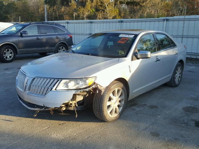 3LNHL2GC5AR626422 - 2010 LINCOLN MKZ SILVER photo 2