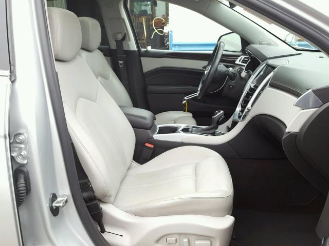 3GYFNCE33DS530651 - 2013 CADILLAC SRX LUXURY SILVER photo 5