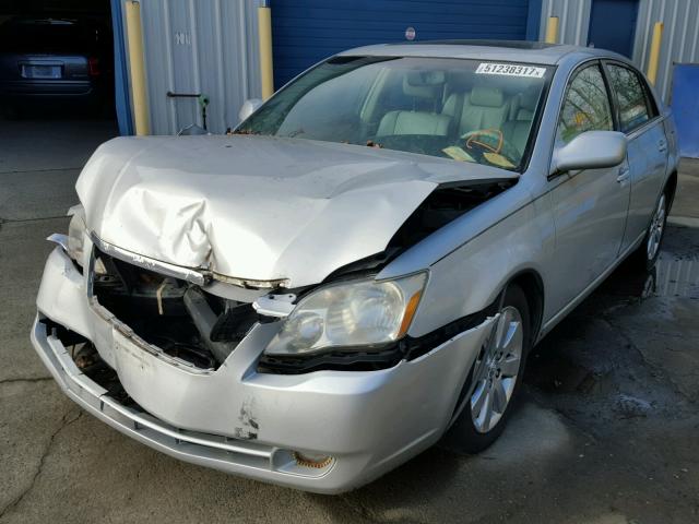 4T1BK36B46U143141 - 2006 TOYOTA AVALON XL SILVER photo 2