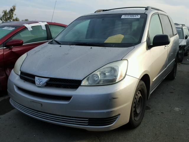 5TDZA23C14S205870 - 2004 TOYOTA SIENNA CE SILVER photo 2