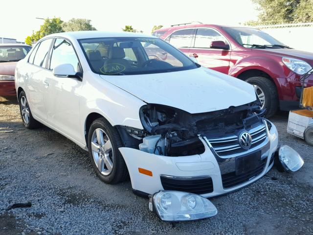 3VWJZ71K88M099546 - 2008 VOLKSWAGEN JETTA S WHITE photo 1