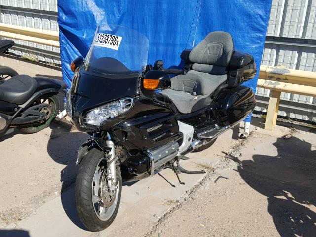 1HFSC47004A300012 - 2004 HONDA GL1800 BLACK photo 2