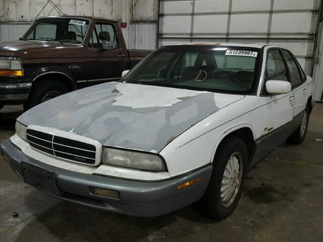 2G4WF52L2S1469106 - 1995 BUICK REGAL GRAN WHITE photo 2