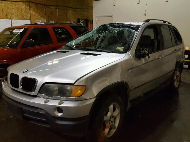 5UXFA53532LP53727 - 2002 BMW X5 3.0I SILVER photo 2