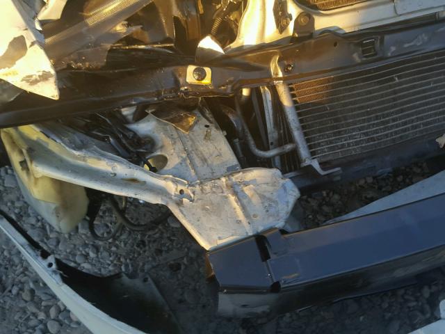 4A3AA46G62E135869 - 2002 MITSUBISHI GALANT ES WHITE photo 9