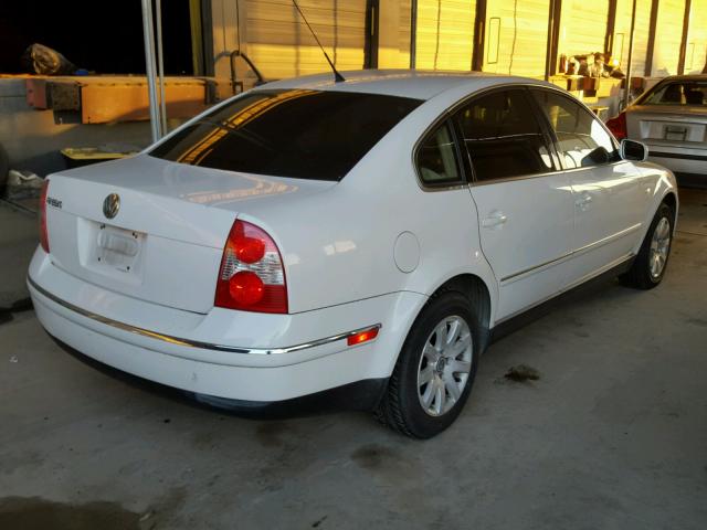 WVWPD63B23P353936 - 2003 VOLKSWAGEN PASSAT GLS WHITE photo 4