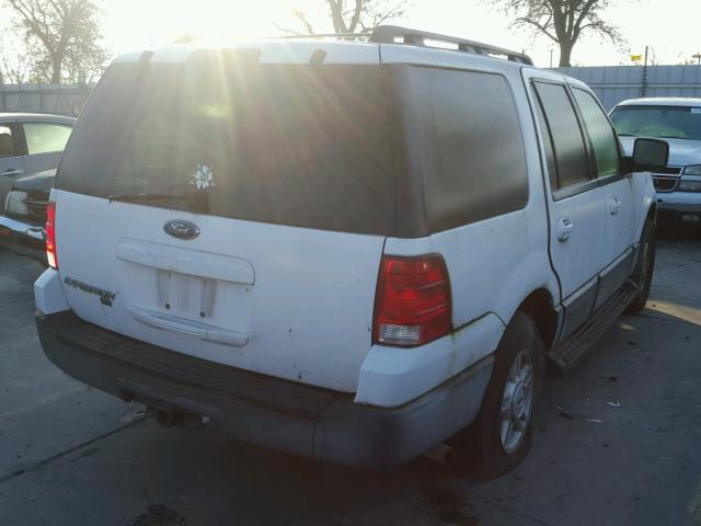 1FMPU16585LB12929 - 2005 FORD EXPEDITION WHITE photo 4