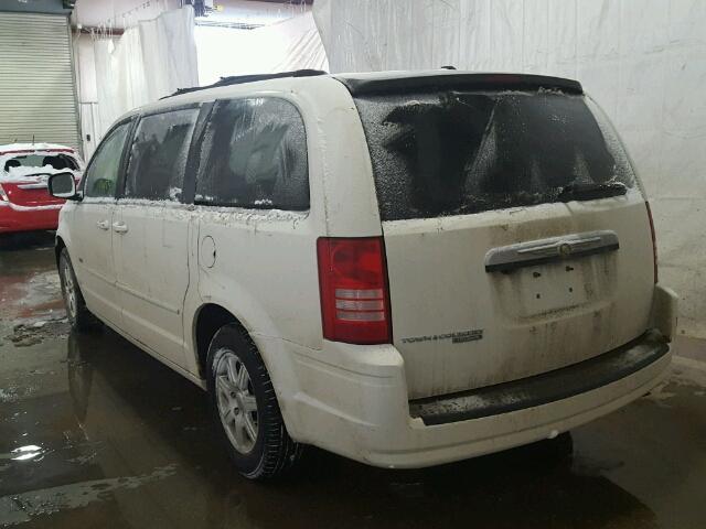 2A8HR54P78R830286 - 2008 CHRYSLER TOWN & COU WHITE photo 3