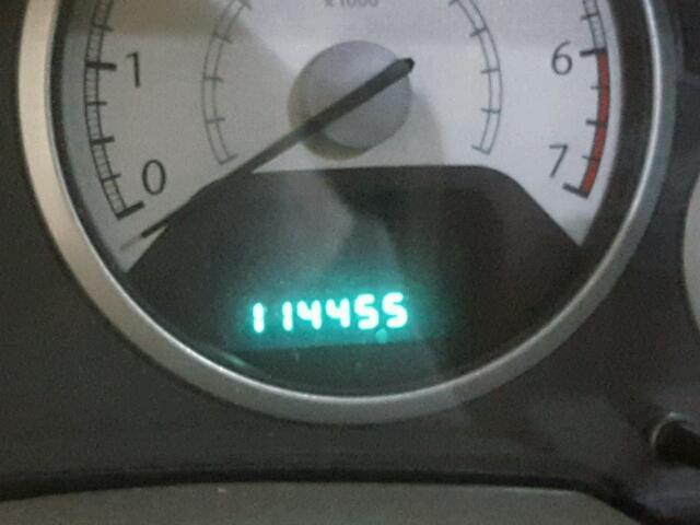 2A8HR54P78R830286 - 2008 CHRYSLER TOWN & COU WHITE photo 8