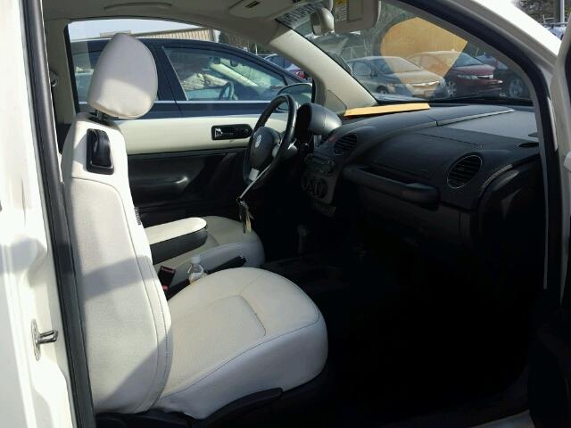 3VWFG31C88M510800 - 2008 VOLKSWAGEN NEW BEETLE 白色 照片 5