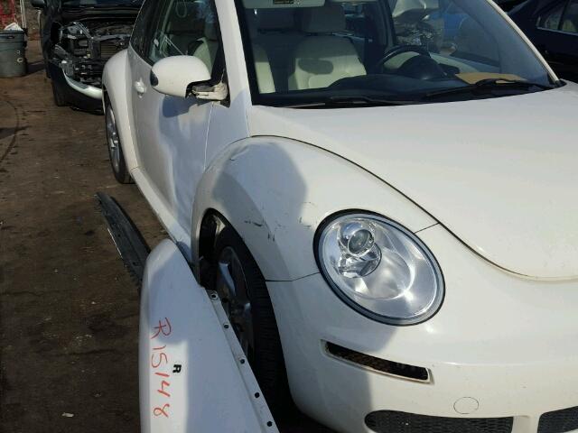 3VWFG31C88M510800 - 2008 VOLKSWAGEN NEW BEETLE WHITE photo 9