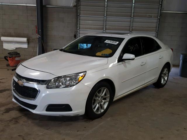 1G11C5SL7FF156650 - 2015 CHEVROLET MALIBU 1LT WHITE photo 2