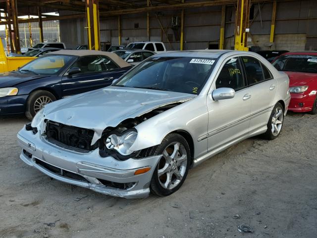 WDBRF52H47A922392 - 2007 MERCEDES-BENZ C 230 SILVER photo 2