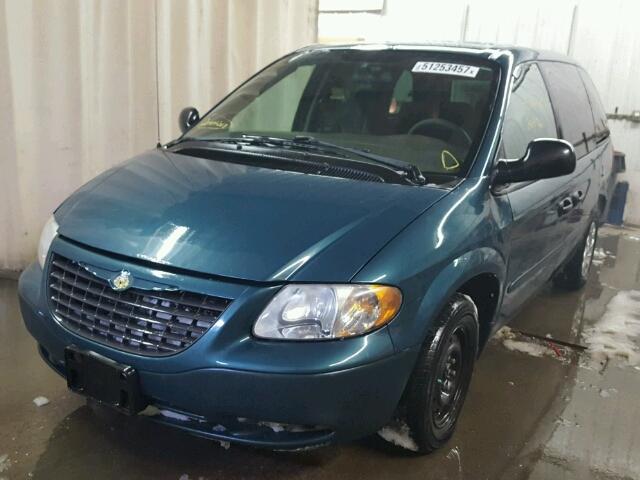 1C4GJ25392B731124 - 2002 CHRYSLER VOYAGER GREEN photo 2