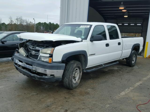 1GCHC23U36F142126 - 2006 CHEVROLET SILVERADO WHITE photo 2