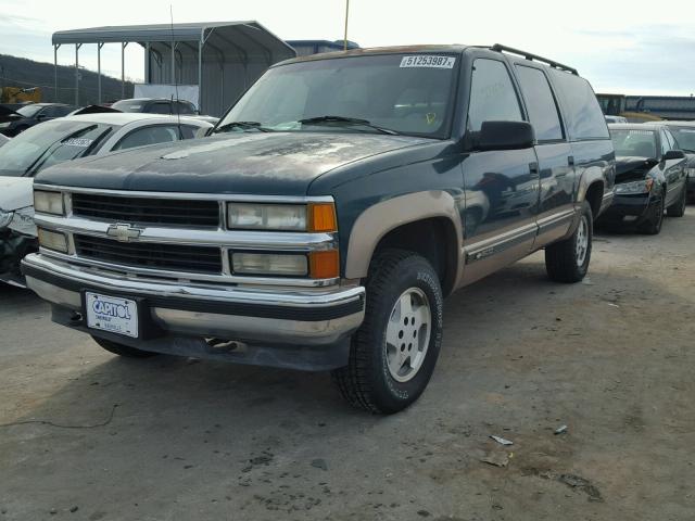 1GNFK16K6SJ372031 - 1995 CHEVROLET SUBURBAN K GREEN photo 2