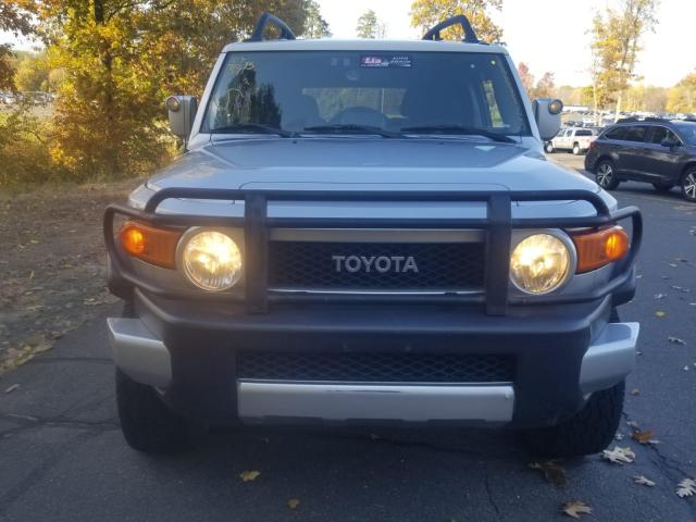 JTEBU11F570010566 - 2007 TOYOTA FJ CRUISER SILVER photo 5