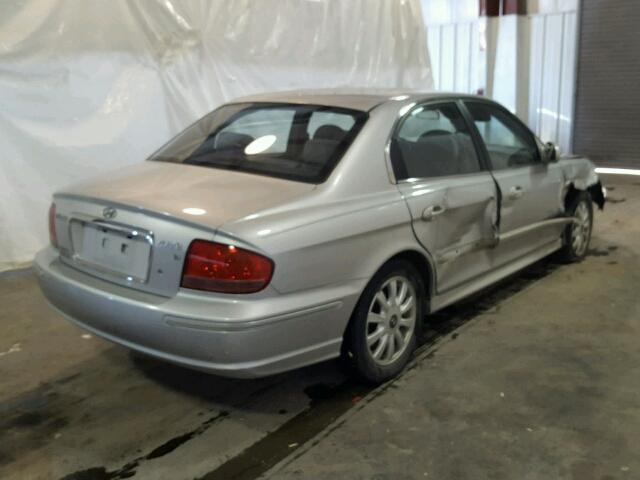 KMHWF35H45A105646 - 2005 HYUNDAI SONATA GLS SILVER photo 4