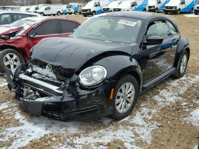 3VWFP7AT3EM607163 - 2014 VOLKSWAGEN BEETLE BLACK photo 2