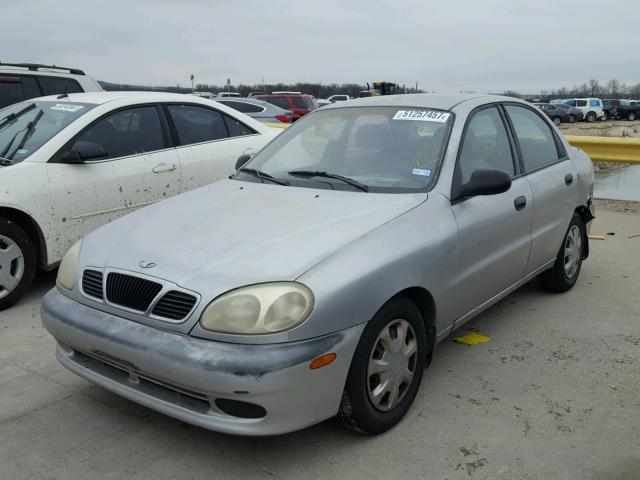 KLATA5261YB526900 - 2000 DAEWOO LANOS S SILVER photo 2