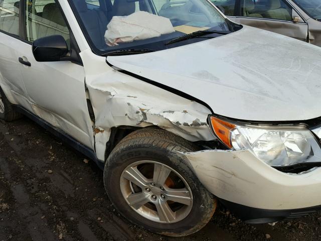 JF2SHBBC8CH409956 - 2012 SUBARU FORESTER 2 WHITE photo 9