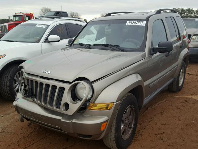 1J4GK48K07W718302 - 2007 JEEP LIBERTY SP GOLD photo 2