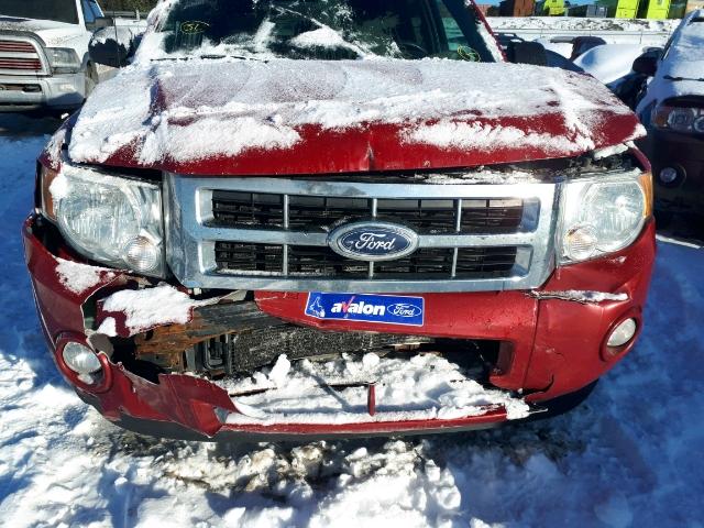 1FMCU9DG7BKB49599 - 2011 FORD ESCAPE XLT RED photo 9