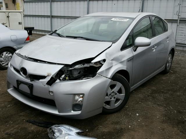 JTDKN3DU0B1437194 - 2011 TOYOTA PRIUS SILVER photo 2