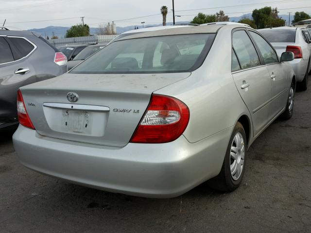JTDBE32K720046311 - 2002 TOYOTA CAMRY LE ვერცხლისფერი ფოტო 4