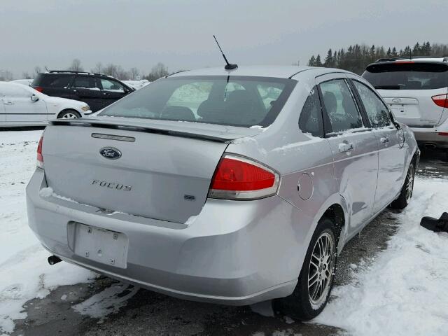 1FAHP3FN9BW137916 - 2011 FORD FOCUS SE SILVER photo 4