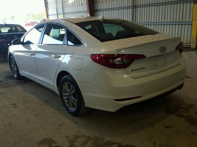 5NPE24AF0FH121696 - 2015 HYUNDAI SONATA SE WHITE photo 3