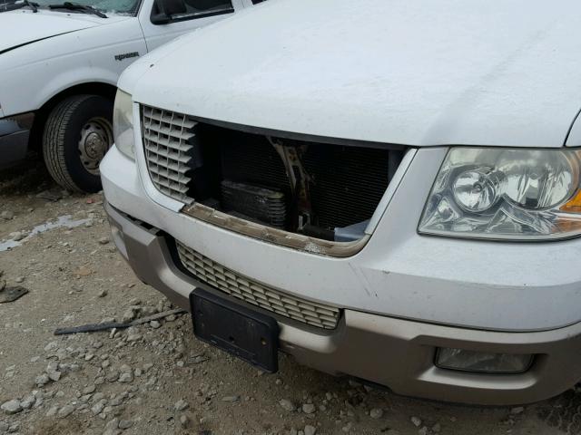 1FMFU17L73LC34381 - 2003 FORD EXPEDITION WHITE photo 9