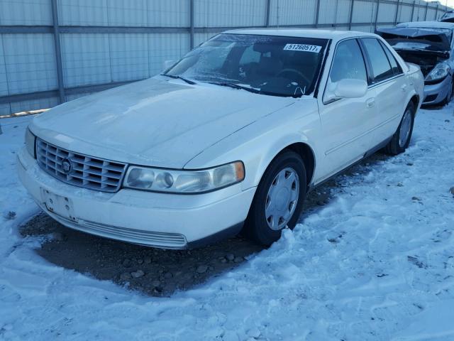 1G6KS54Y4YU156873 - 2000 CADILLAC SEVILLE SL WHITE photo 2