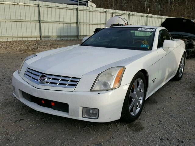 1G6YV36A185601425 - 2008 CADILLAC XLR WHITE photo 2