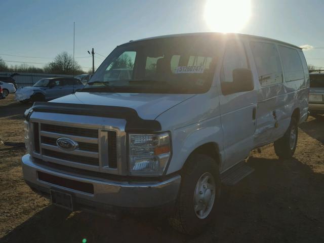 1FBSS3BL0DDA91351 - 2013 FORD ECONOLINE WHITE photo 2