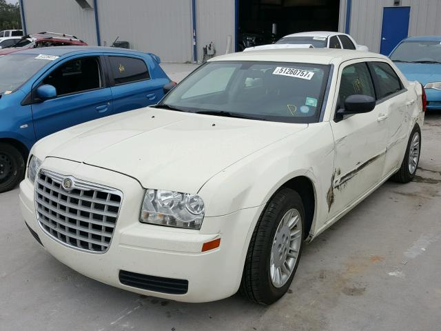 2C3KA43RX6H470312 - 2006 CHRYSLER 300 BEIGE photo 2