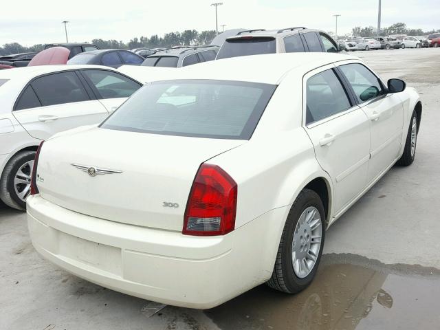 2C3KA43RX6H470312 - 2006 CHRYSLER 300 BEIGE photo 4