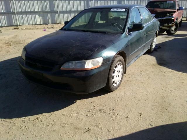 1HGCG56481A014242 - 2001 HONDA ACCORD LX GREEN photo 2