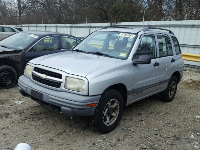 2CNBJ13CXY6918127 - 2000 CHEVROLET TRACKER SILVER photo 2