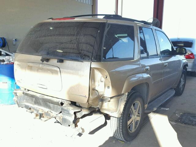 1GNDT13S472280264 - 2007 CHEVROLET TRAILBLAZE GOLD photo 4