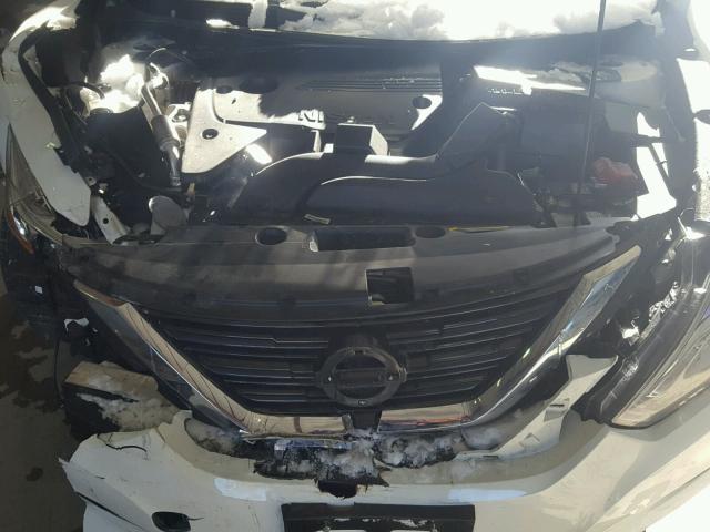 1N4AL3AP7HC472589 - 2017 NISSAN ALTIMA 2.5 WHITE photo 7