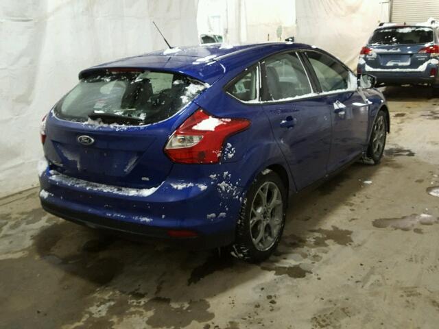 1FADP3K21DL160797 - 2013 FORD FOCUS SE BLUE photo 4