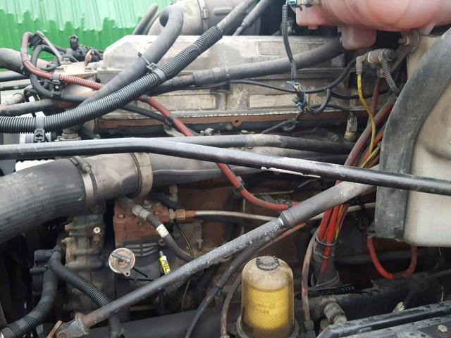 1FUJBBCG36LU70123 - 2006 FREIGHTLINER CONVENTION ORANGE photo 7