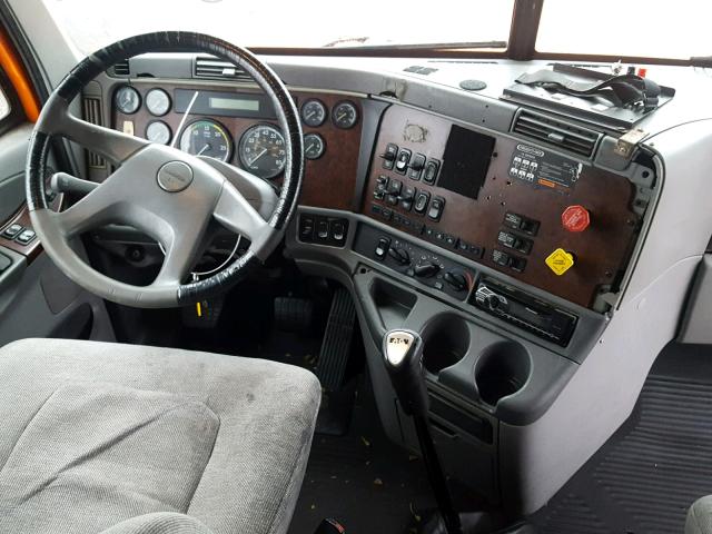 1FUJBBCG36LU70123 - 2006 FREIGHTLINER CONVENTION ORANGE photo 9