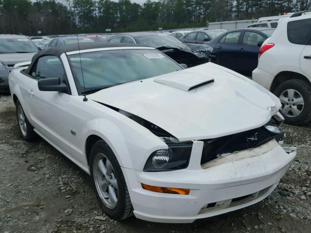 1ZVFT85H475321192 - 2007 FORD MUSTANG GT WHITE photo 1