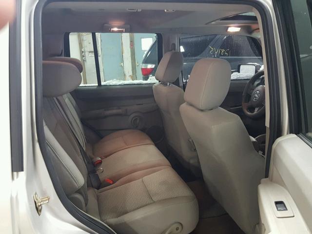 1J8HG48K27C663843 - 2007 JEEP COMMANDER TAN photo 6