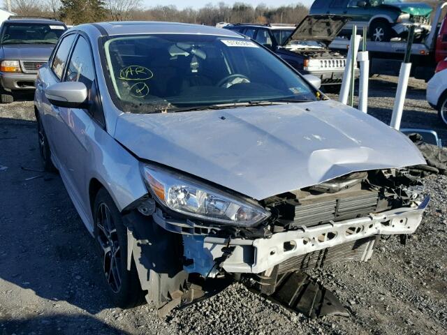 1FADP3F26GL219065 - 2016 FORD FOCUS SE SILVER photo 1