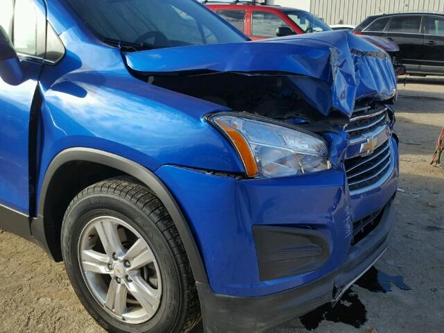 KL7CJRSB3FB199696 - 2015 CHEVROLET TRAX 1LT BLUE photo 9