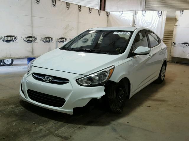 KMHCT4AE3GU120136 - 2016 HYUNDAI ACCENT SE WHITE photo 2